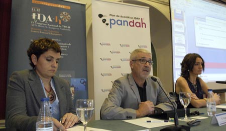 Maite Urkizu (izq.), Fulgencio Madrid y Maite Ferrn.